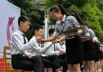 健康与礼仪巧妙结合 重庆七十一中运动会展放和美教育