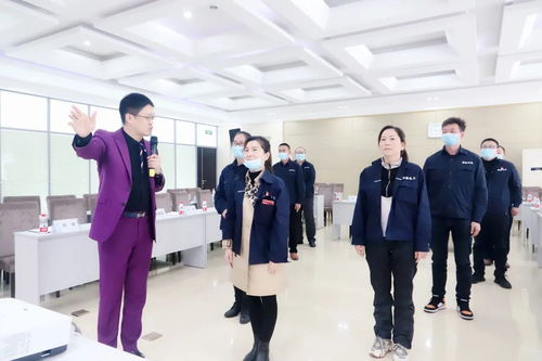 做好电力先行官,架起礼仪连心桥 华平生教授受邀重庆顺泰铁塔集团管理层培训