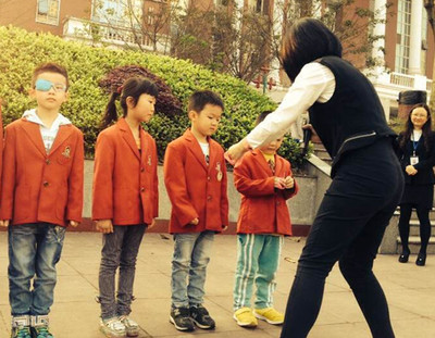 重庆枫叶国际学校 中西合璧的现代礼仪教育典范